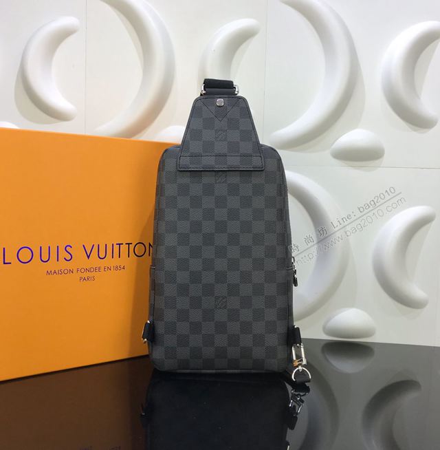 LV包 LV腰包 N41719塗鴉絲印 Avenue單肩包 LV男胸包 LV男挎包  ydh3199